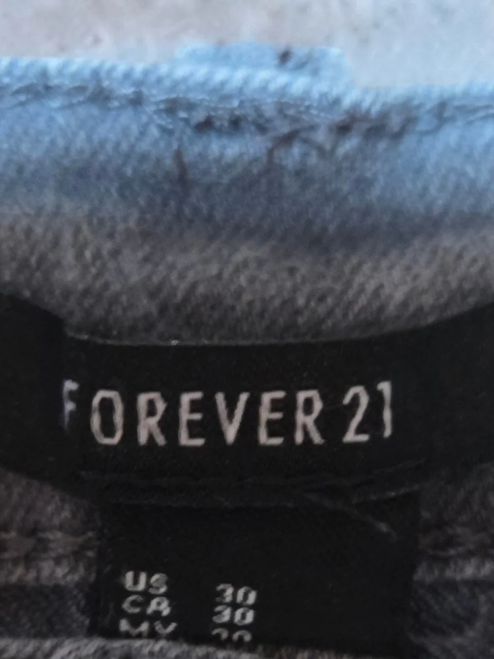 Forever 21 Women's Grey Skinny Jeans (Size 30  Inseam 28) **